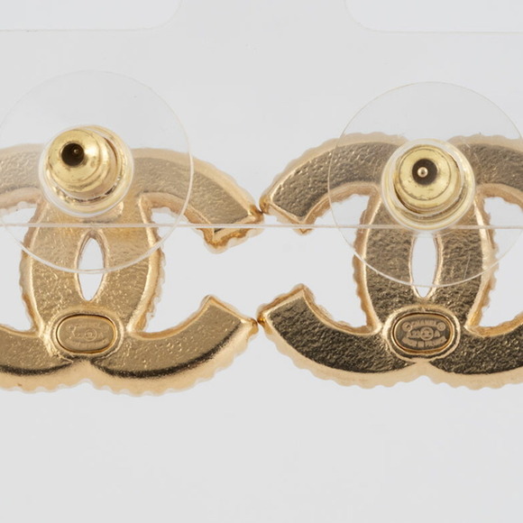 CHANEL Red Earrings - Picture 2 of 11